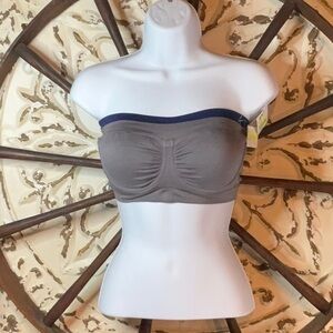 Breeziest 2-Pair Strapless‎ Underwire Stretch Bra